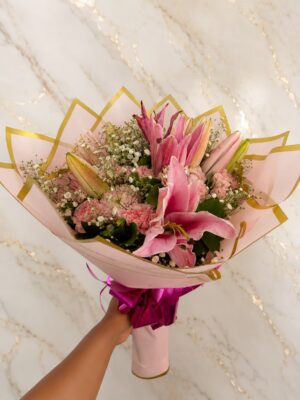 boquet lirios de lujo con domicilio en cartagena